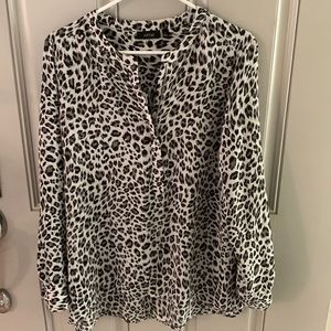 Apt 9 black & gray cheetah print top